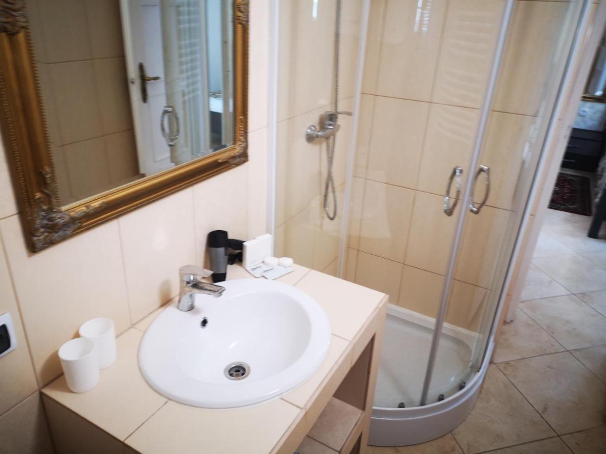Ferienwohnung Panzio Status Hajdúszoboszló Exterior foto