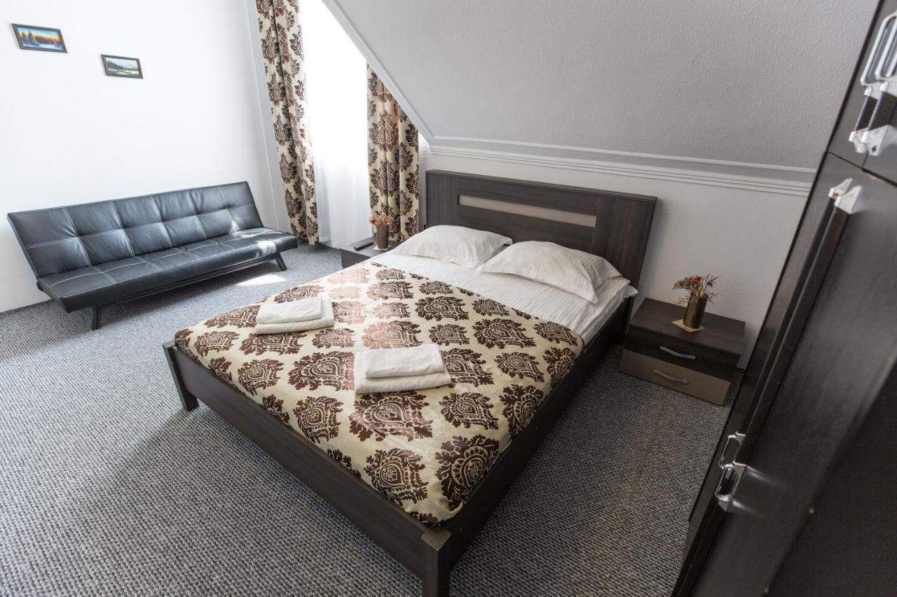 Ferienwohnung Panzio Status Hajdúszoboszló Exterior foto